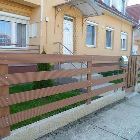 Palma Apartman Hajdúszoboszló Esterno foto