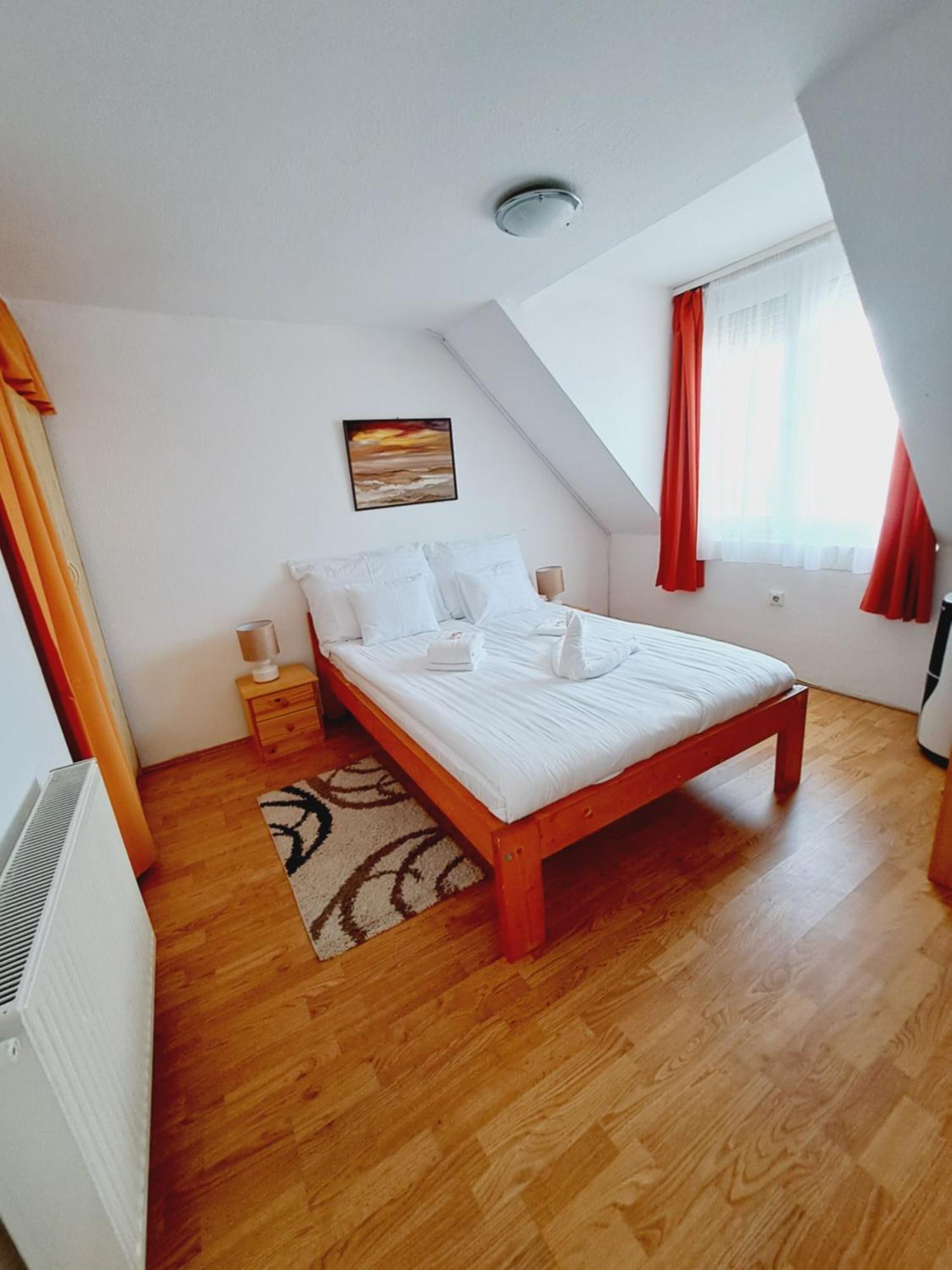 Palma Apartman Hajdúszoboszló Esterno foto