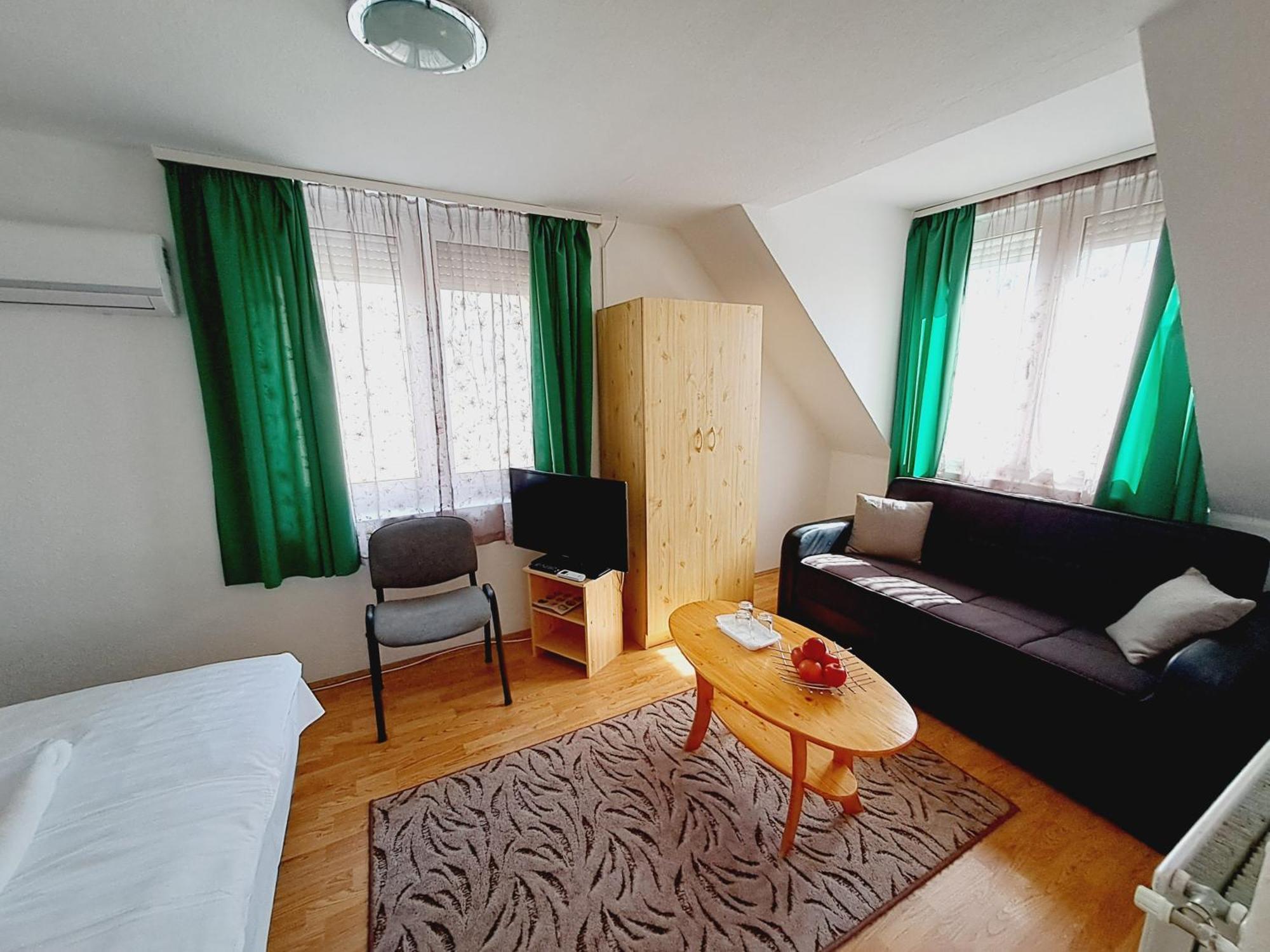 Palma Apartman Hajdúszoboszló Esterno foto